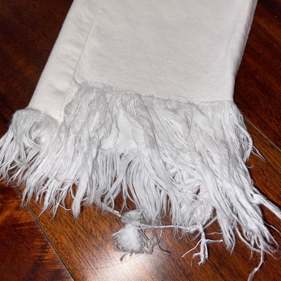 White Ripped Jeana - Picture 2 of 4